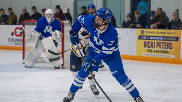Minnetonka vs Wayzata Feb2-23 Earl Ebensteiner12